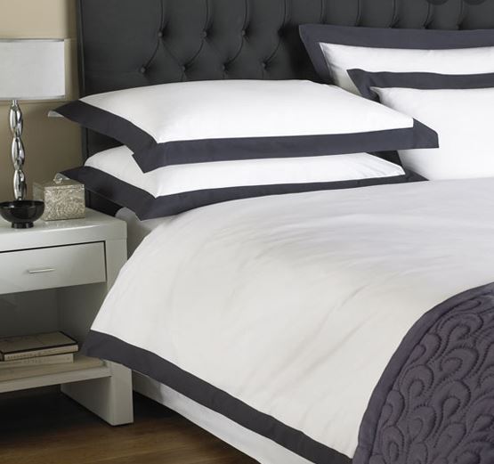 Duvet Cover Set with Borders